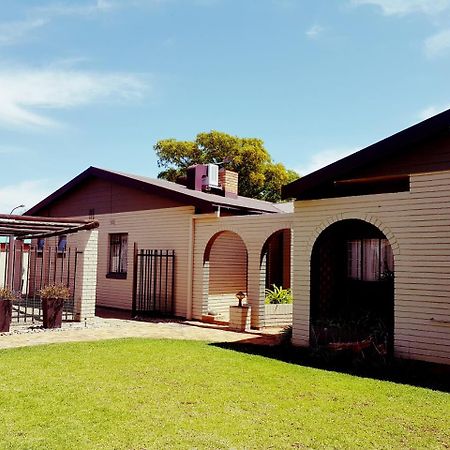 Mckala Guesthouse كيمبرلي المظهر الخارجي الصورة