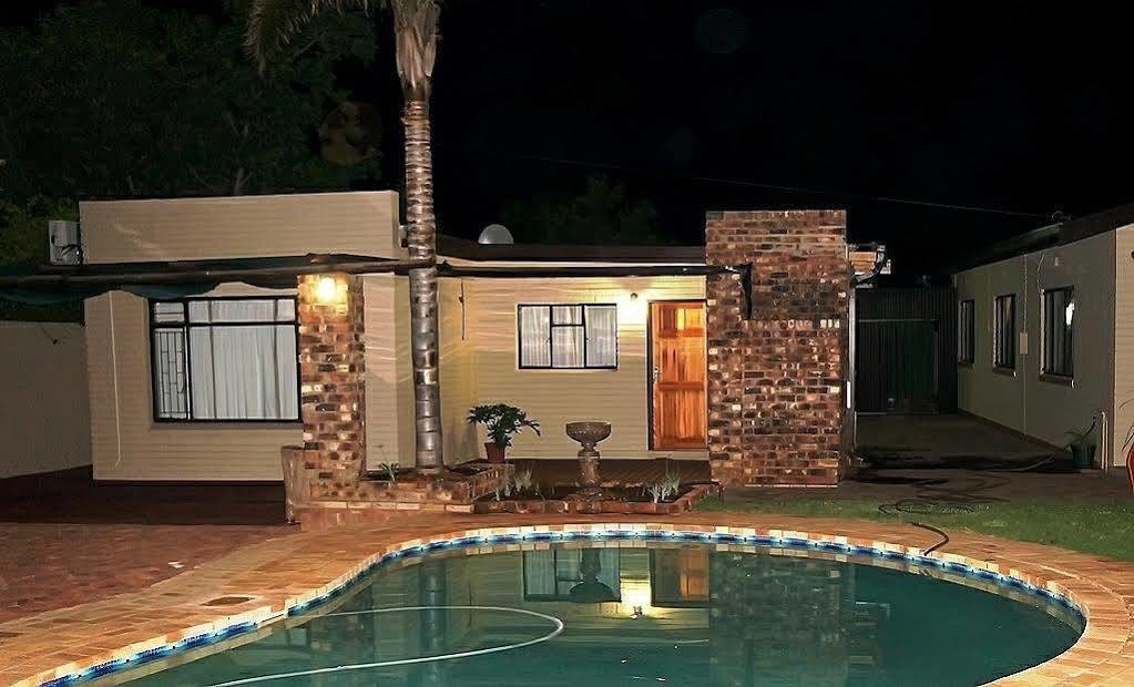Mckala Guesthouse كيمبرلي المظهر الخارجي الصورة
